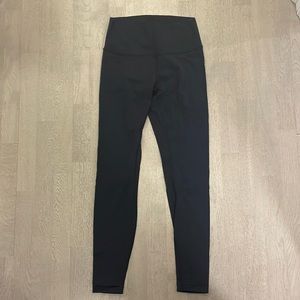 Lululemon wunder under size 8